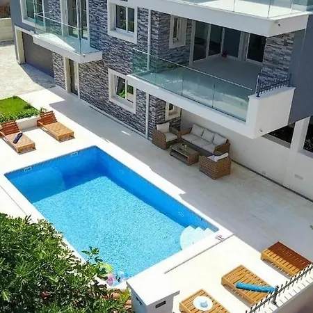 Seaside With A Swimming Pool Arbanija, Ciovo - 24254 Trogir