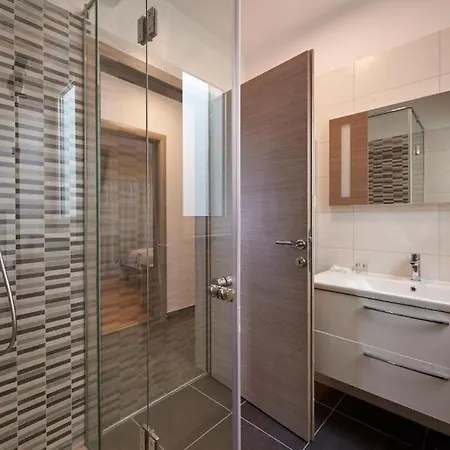 Seaside With A Swimming Pool Arbanija, Ciovo - 24254 Apartman Trogir